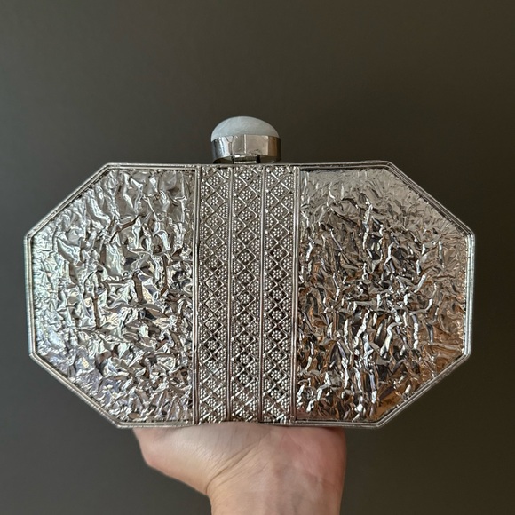 Silver and Cream Geometric Clutch - Picture 3 of 6